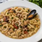 Pasta e fagioli con cozze e calamari